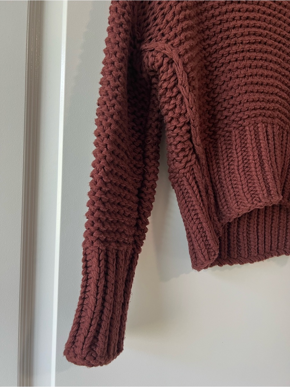 Free People Chunky Cable Knit Mock Neck Cropped Brown Sweater Women’s XS - Picture 4 of 9